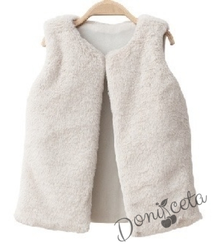 Детски пухкав елек в бежово