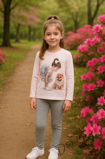 Детска блуза в цвят пудра с дълъг ръкав за момиче с картинка на момиченце и куче