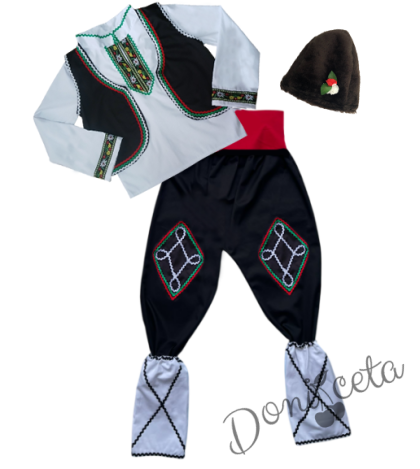 Мъжка или детска народна носия за момче 96 с калпак с фолклорни/етно мотиви, с елек и пояс в червено, гети и калпак 1