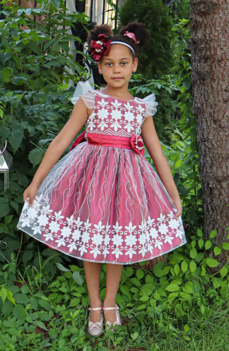 Официална детска рокля в червено с къдрички и ефектна панделка 1