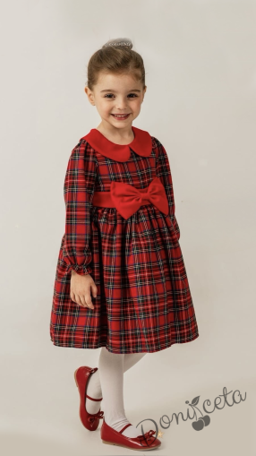 Детска коледна рокля за момиче в каре с яка в червено и червена панделка 1