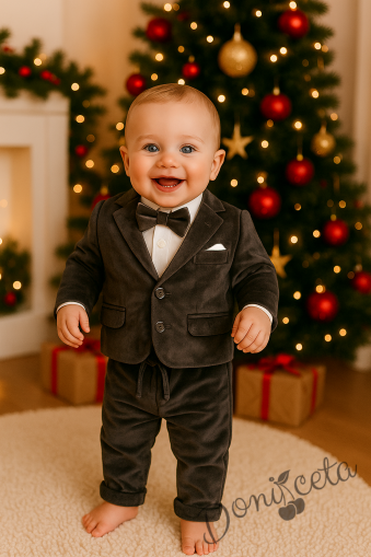 Бебешки елегантен костюм за момче от 4 части в кафяво-боди-риза в бяло, сако в кафяво, панталон и папийонка