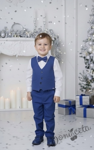 Официален костюм в тъмносиньо за момче от 4 части-елек с един реда копчета, ризка в бяло, панталон и папийонка  от колекция Тъмносиняда