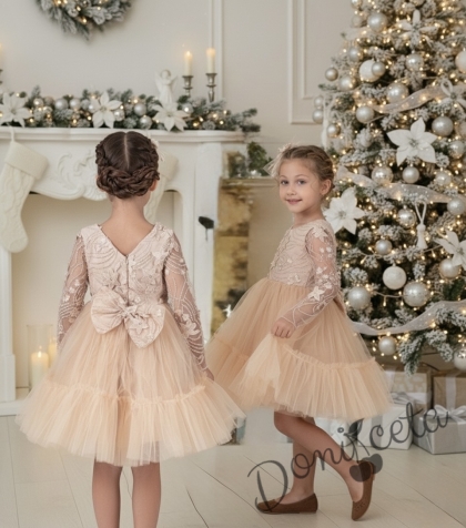 Официална детскарокля с дълъг ръкав Амира с дантела и тюл и фиба за коса в бежово от колекция Бежина