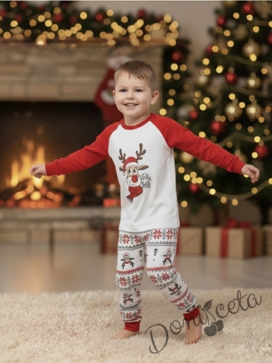 Коледна детска пижама Карена в бяло и червено с картинка на еленче и долнище с коледни мотиви