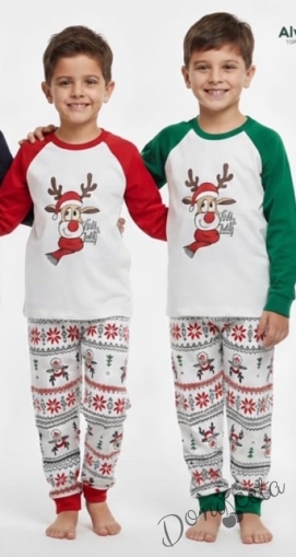 Коледна детска пижама Карена в бяло и зелено с картинка на еленче и долнище с коледни мотиви
