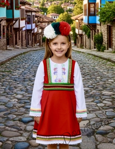 Детска рокля за момиче тип народна носия с фолклорни мотиви с дълъг ръкав и коланче