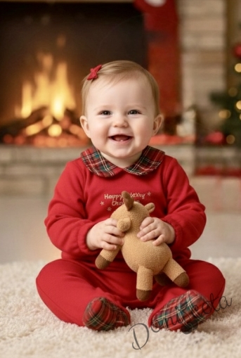 Коледен бебешки гащеризон за момиче в червено с надпис, якичка в каре и панделка в каре отпред