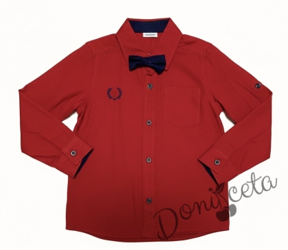 Официална риза за момче с дълъг ръкав в червено с папийонка в тъмносиньо
