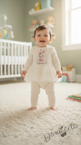 Бебешки рипсен комплект от 2 части- боди в екрю с тюл и картинка зайче и панталонки в екрю