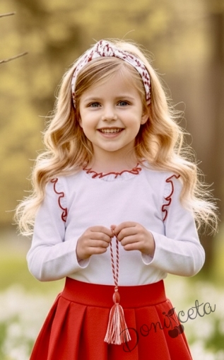 Блуза за момиче в бяло с къдрички и кант в червено 