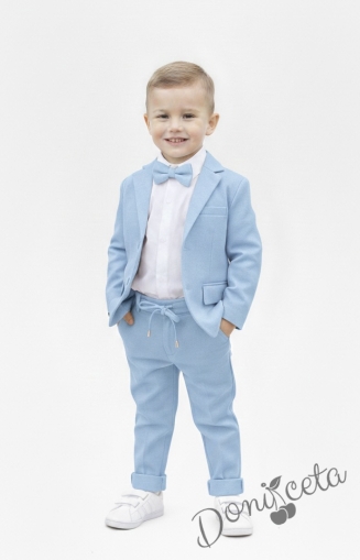 Спортно-елегантен комплект Тери за момче от 4 части в светлосиньо - риза в бяло, сако с джобове, панталон  с връзки и папийонка