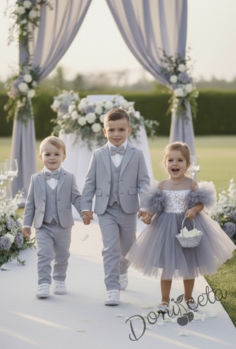 Официален сив костюм за момче от 5 части с риза, сако, елек, панталон и папийонка в сиво