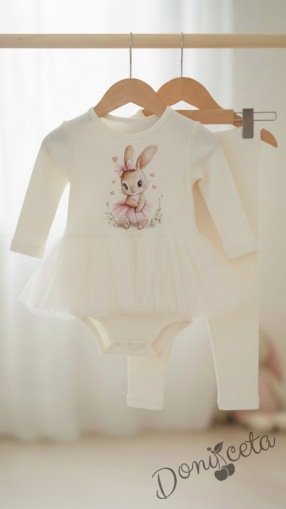 Бебешки комплект  рипс от 2 части- боди в екрю с тюл и картинка зайче и панталонки в екрю