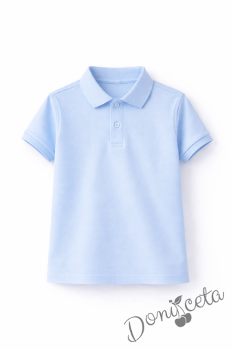 Детска тениска с якичка в светлосиньо, подходяща за момче или момиче и за ученическа униформа 