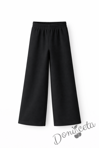 Спортно неватирано долнище за момиче в черно, подходящо е и за ученическа униформа 