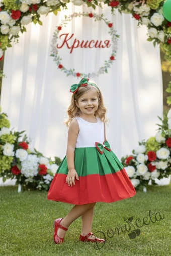 Детска памучна рокля в бяло, зелено и червено с панделка