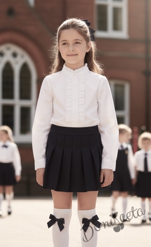 Детска риза в бяло за момиче с дълъг ръкав и къдрички с висока яка