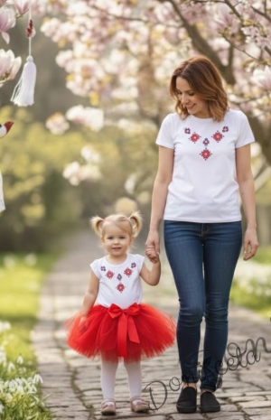 Дамска тениска/блузка с къс ръкав с фолклорни/етно мотиви от колекция Майки и дъщери