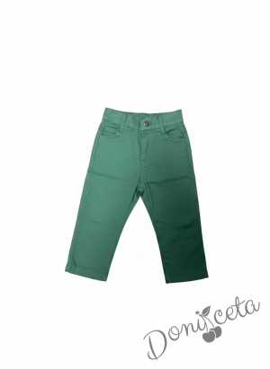 Комплект от панталон, папийонка и тиранти в зелено и бяла риза.