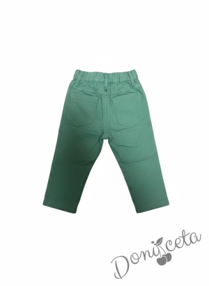 Комплект от панталон, папийонка и тиранти в зелено и бяла риза.