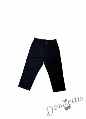 Комплект от панталон, папийонка и тиранти в тъмносиньо и бяла риза.