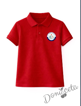 Комплект от 2 части-червена тениска с яка и лого, съчетана с  леко удължена плисиран пола в червено каре, подходящ и за ученическа униформа