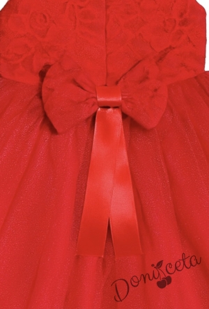 Детска рокля в червено с къс ръкав с дантела и тюл от колекция Червеника Крис