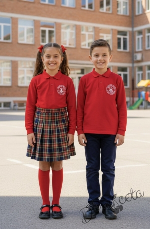 Комплект от 2 части-червена блуза с яка и лого, съчетана с  леко удължена плисиран пола в червено каре, подходящ и за ученическа униформа