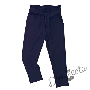 Детски панталон от трико за момиче в тъмносиньо с висока талия и колан