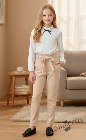 Детски спортно-елегантен панталон трико за момиче в бежово с висока талия и колан