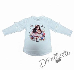 Детски комплект от две части – блуза в екрю украсена с красива и детайлна щампа на момиченце с мече, и цикламен клин