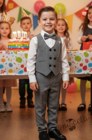 Сивина официален елегантен костюм в сиво за момче от 4 части елек, риза в бяло, панталон и папийонка 