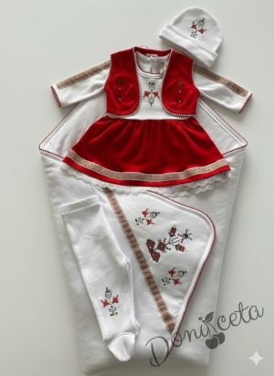 Луксозен комплект за изписване на момиче с етно фолклорни мотиви