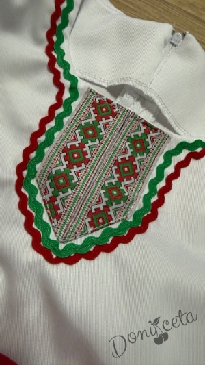 Дамска или детска народна носия- сукман в зелено с престилка и елек в червено с фолклорни/етно мотиви 