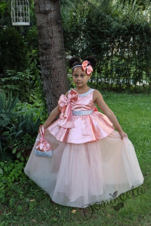 Официална детска дълга рокля в прасковено с ефектни панделки с гол гръб и малка чантичка 309ПД