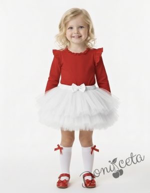 Комплект от 2 части-детска туту пола пачка в бяло и блузка с дълъг ръкав в червено с къдрички на рамената и бието 