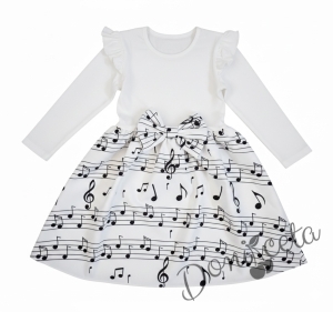 Детска рокля с дълъг ръкав в бяло с къдрички на ръкавите и ноти в долната част