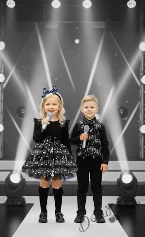 Детска рокля с дълъг ръкав в черно с къдрички на ръкавите и ноти и тюл в долната част