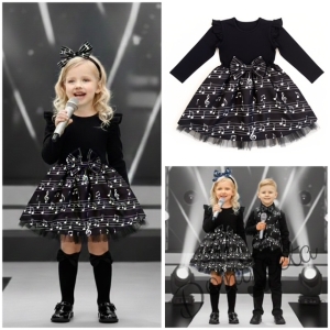 Детска рокля с дълъг ръкав в черно с къдрички на ръкавите и ноти и тюл в долната част
