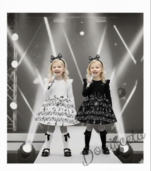 Детска рокля с дълъг ръкав в бяло с къдрички на ръкавите и ноти в долната част