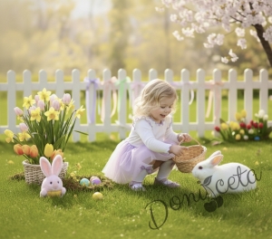 Детска ежедневна рокля с дълъг ръкав в бяло и лилаво с къдрички с кант в лилаво на рамената Оливия от колекция Лилавина