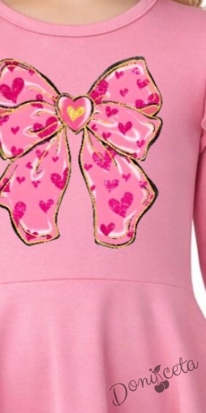 Детска рокля с дълъг ръкав в розово с къдрички и панделка