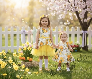 Детска рокля клош Вилина на нежни цветя в жълто 