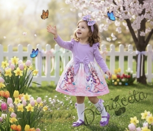 Детска рокля в лилаво с дълъг ръкав с къдрички, панделка и картинка на момиченце 