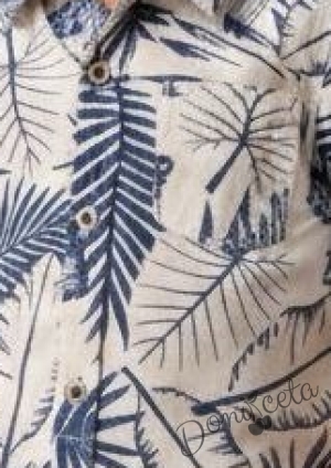Комплект за момче от ризка в екрю с палми в синьo и къси панталони 
