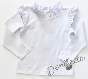 Детска блуза с дълъг ръкав за момиче в бяло с къдрички и кант в лилаво