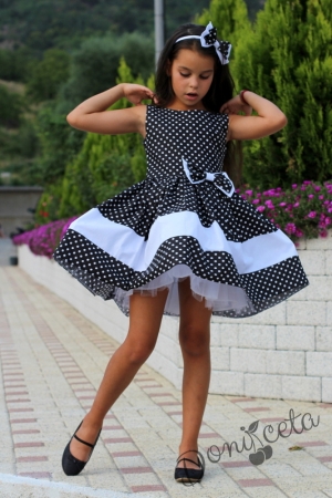 Детска  памучна официална рокля в черно на бели точки с тюл отдолу Далента