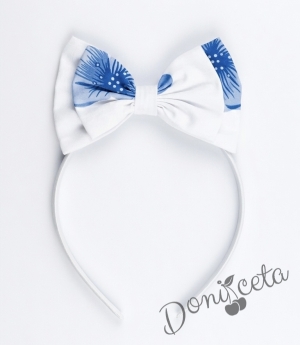 Ръчно изработена диадема в бяло и светлосиньо на цветя