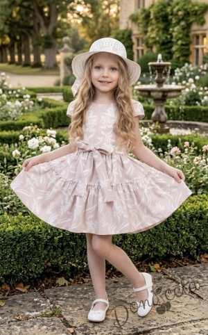 Детска рокля с флорални мотиви върху основа в цвят "пепел от рози" и аксесоар шапка
